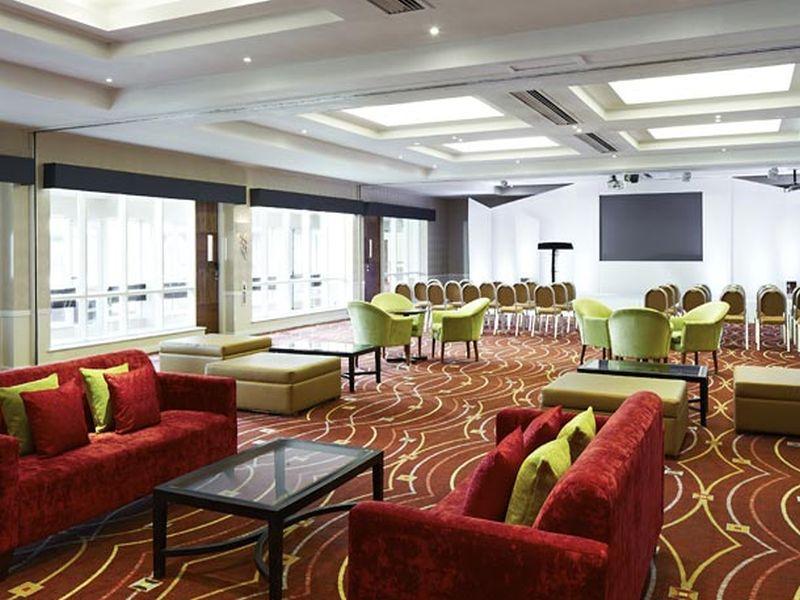 Delta Hotels By Marriott Питерборо Екстериор снимка