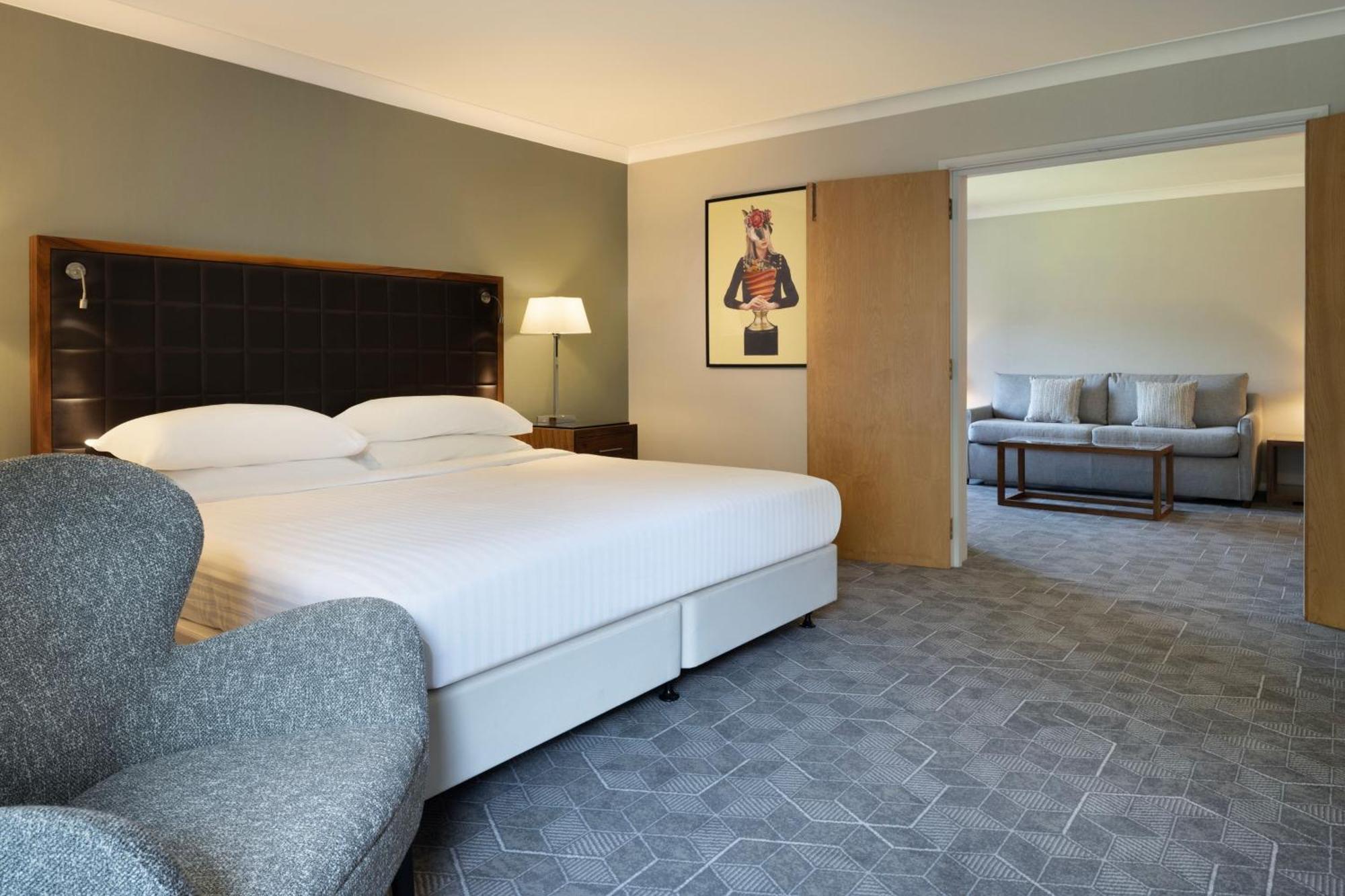 Delta Hotels By Marriott Питерборо Екстериор снимка