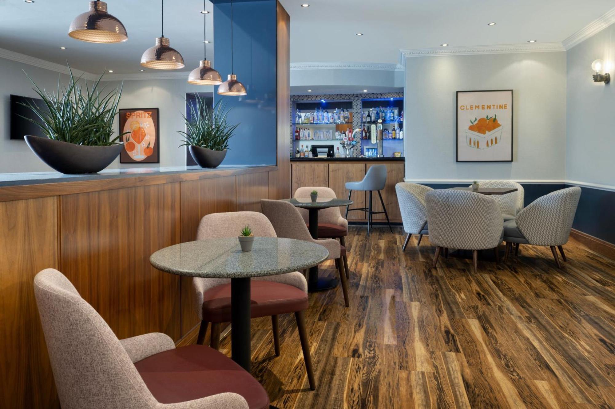 Delta Hotels By Marriott Питерборо Екстериор снимка