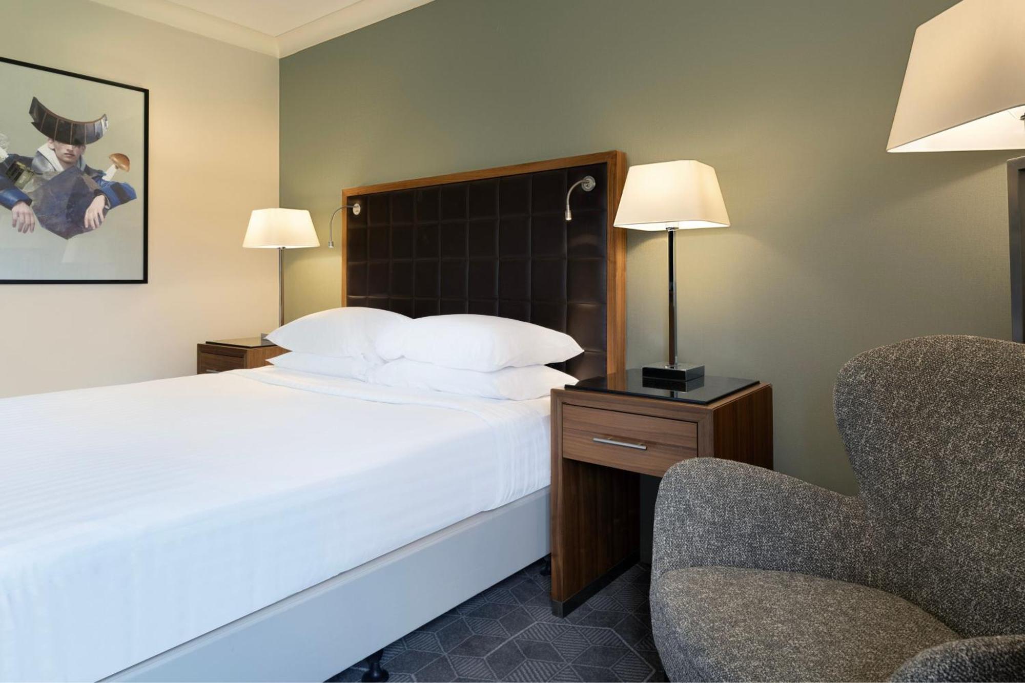 Delta Hotels By Marriott Питерборо Екстериор снимка