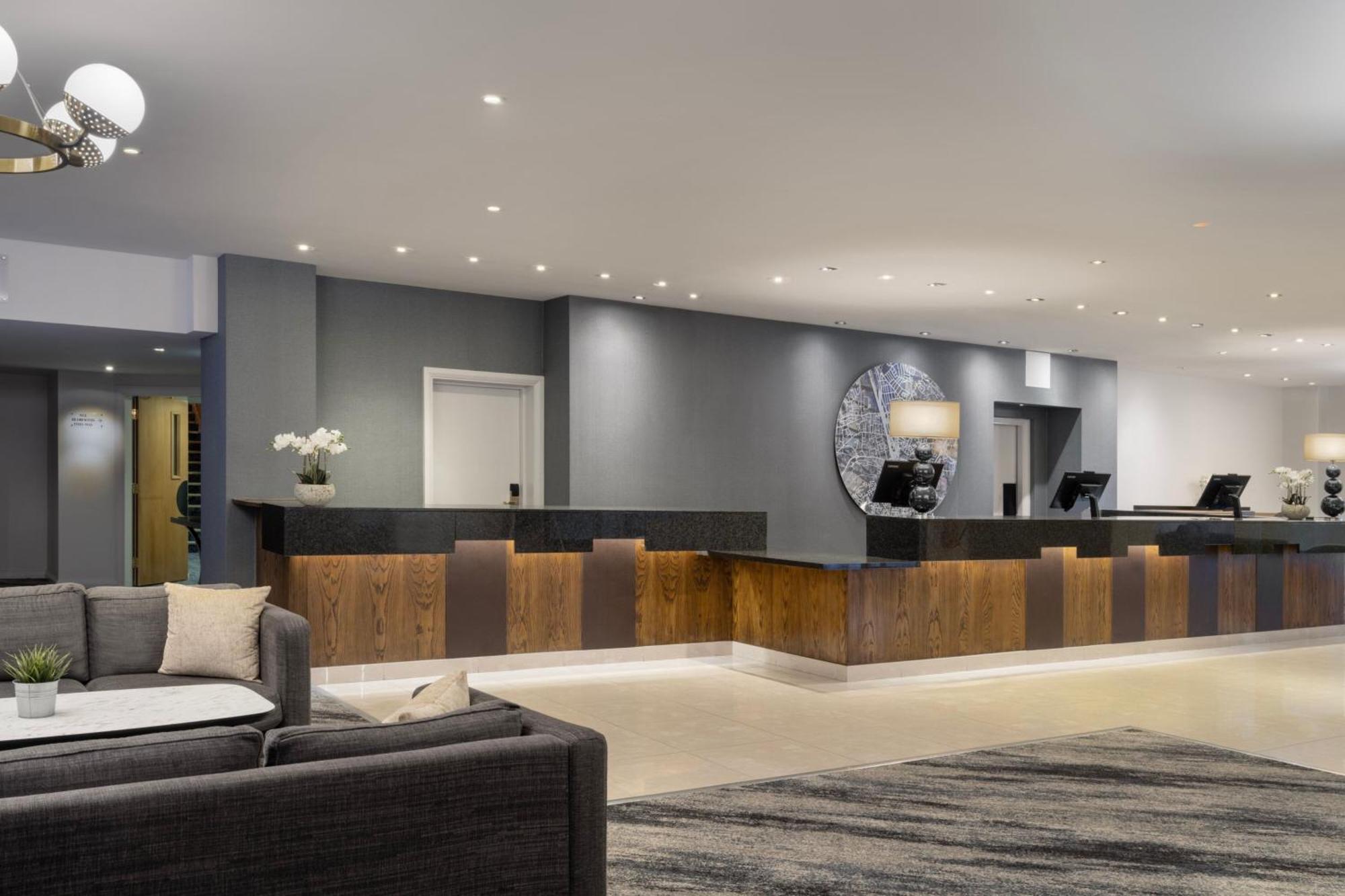 Delta Hotels By Marriott Питерборо Екстериор снимка