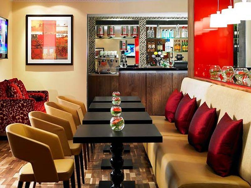 Delta Hotels By Marriott Питерборо Екстериор снимка