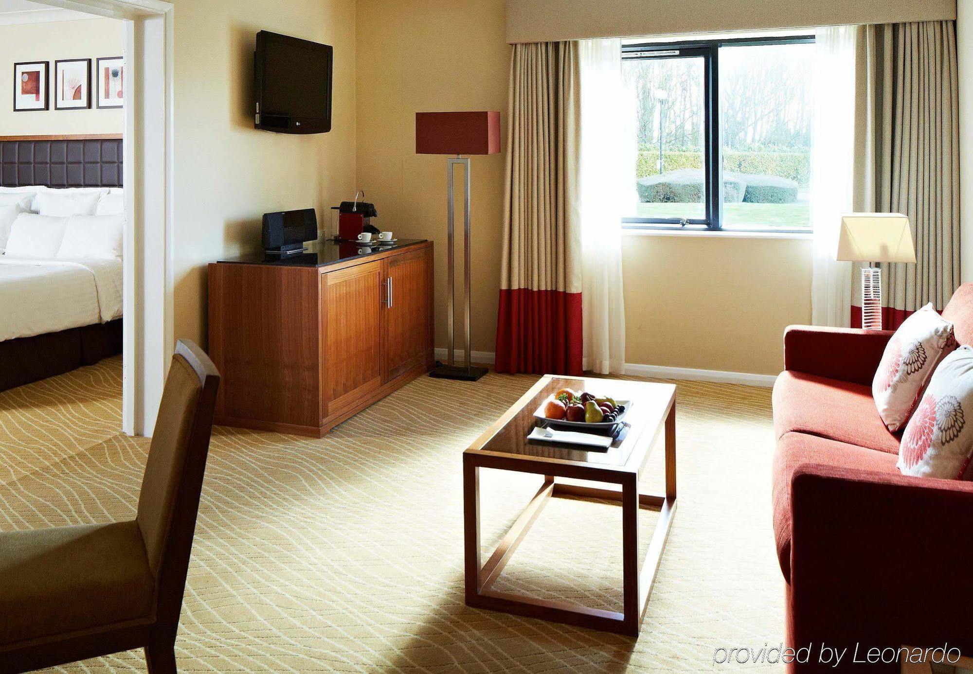 Delta Hotels By Marriott Питерборо Екстериор снимка