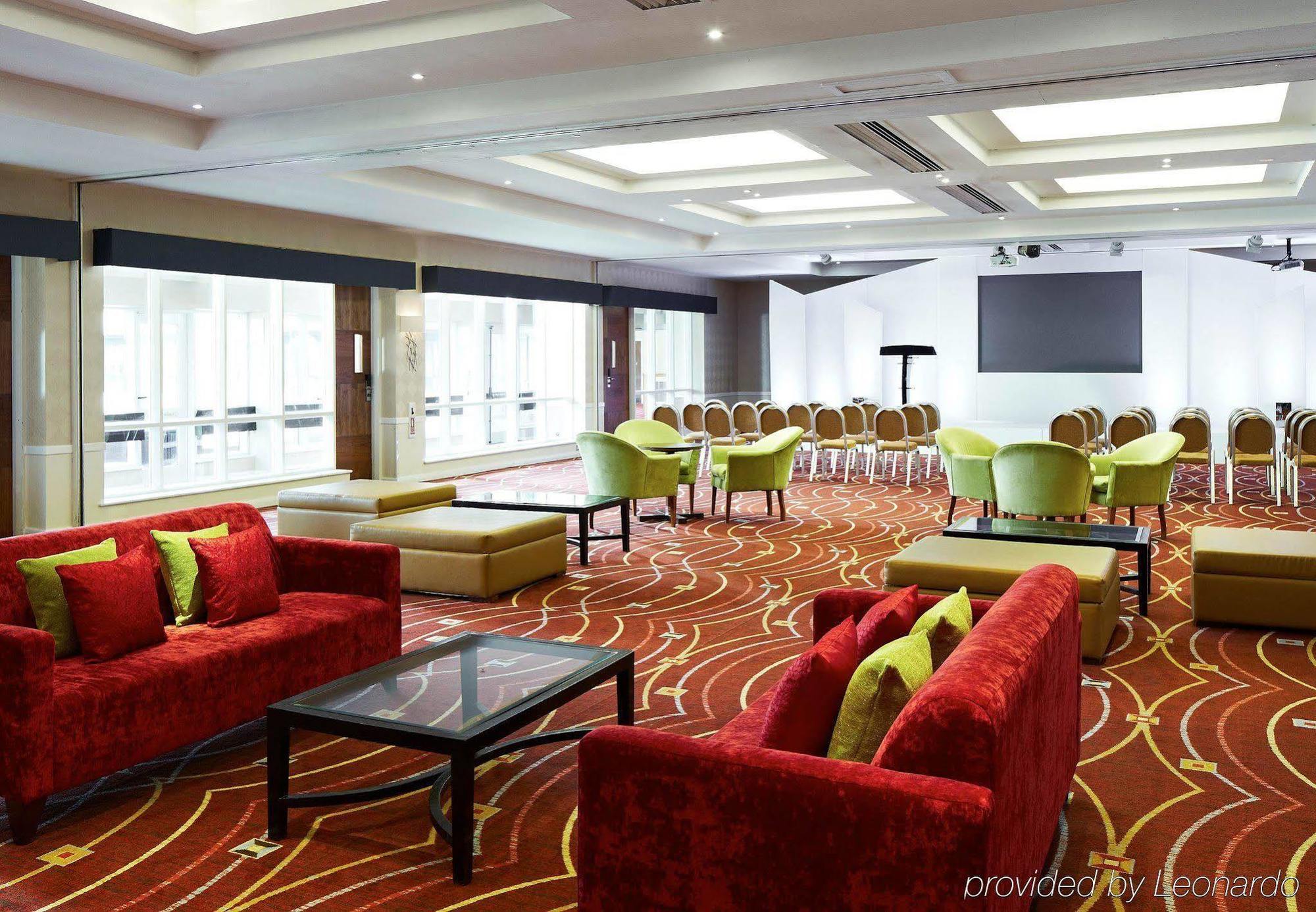 Delta Hotels By Marriott Питерборо Екстериор снимка